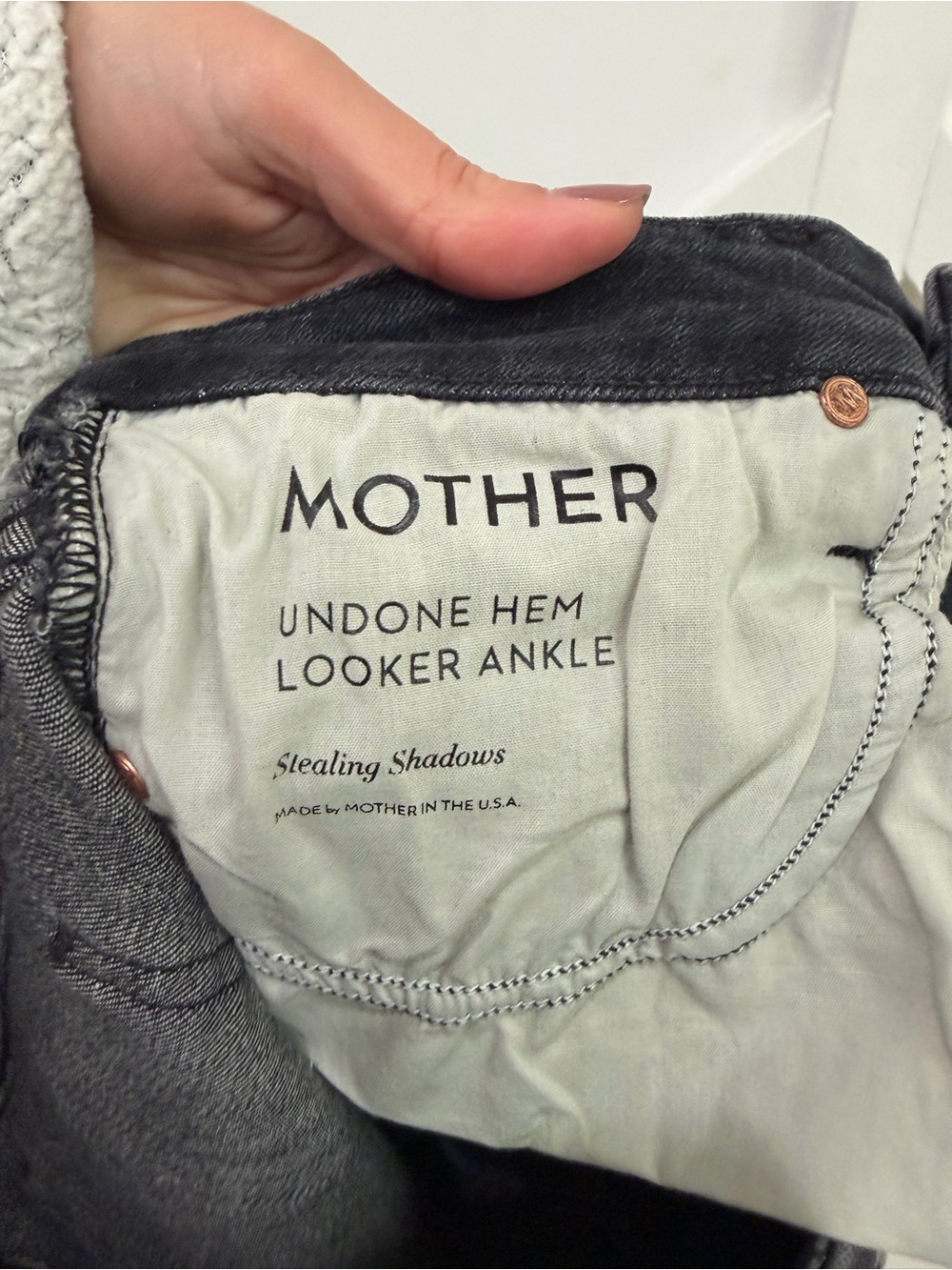 MOTHER The Looker Ankle Undone Hem Jeans - Stealing Shadows Black - Picture 3 of 7